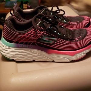 Skechers Max Cushioning Elite Women's Running Shoe